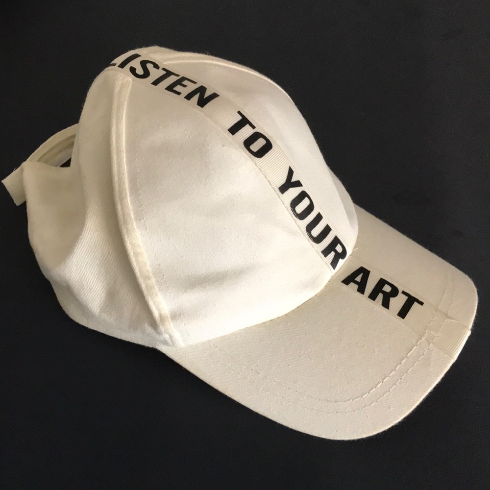 Stradivarius Hat